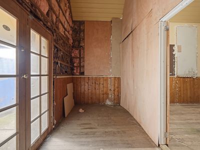 18 Crichton Road, Mount Seymour