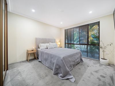 24 Hackettiana Avenue, South Lake