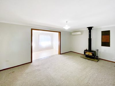 8 Hunter Street, Forbes