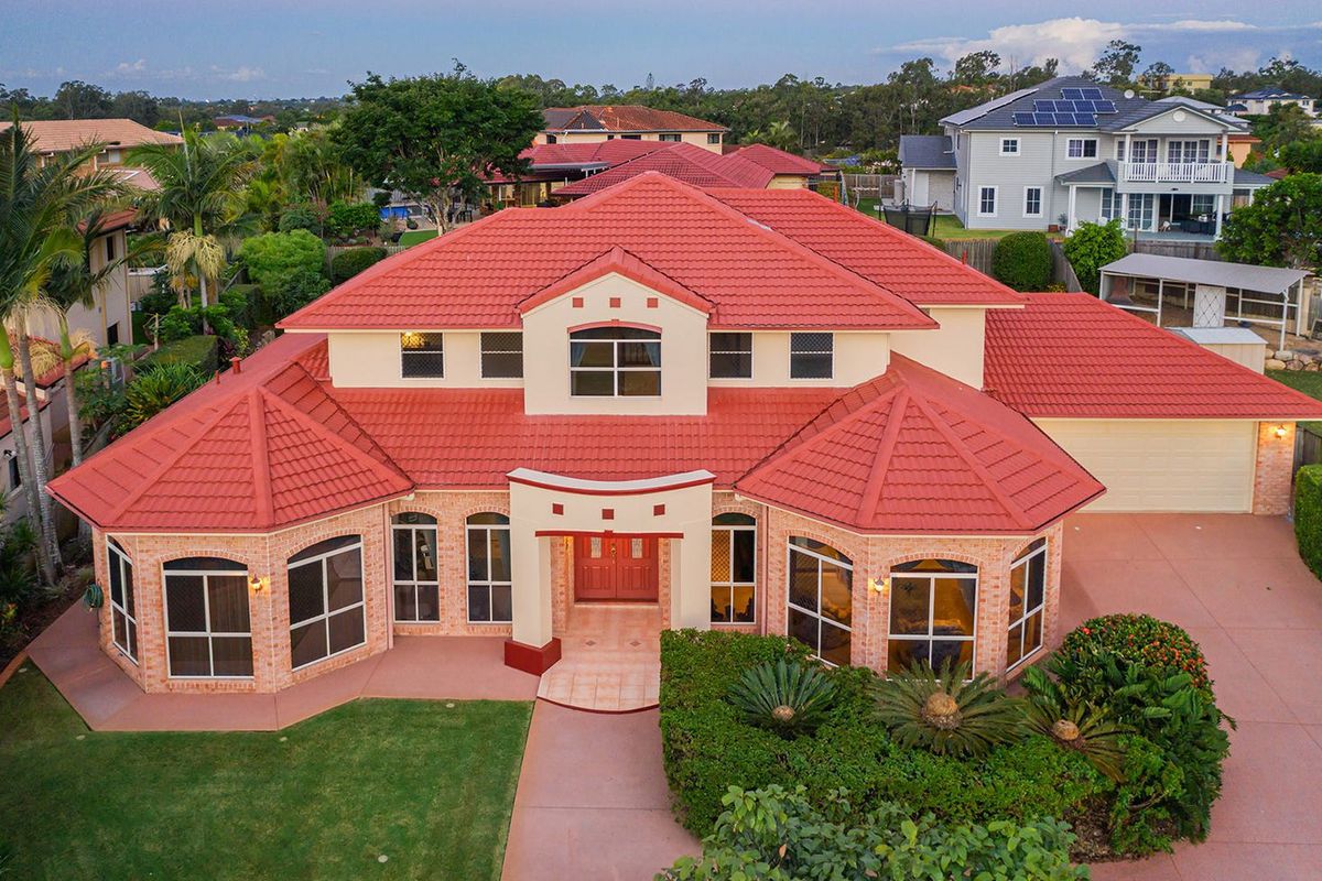 24 Aquarius Place, Bridgeman Downs