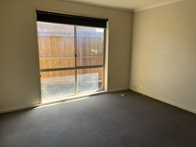 2 Nireeda Close, Moolap