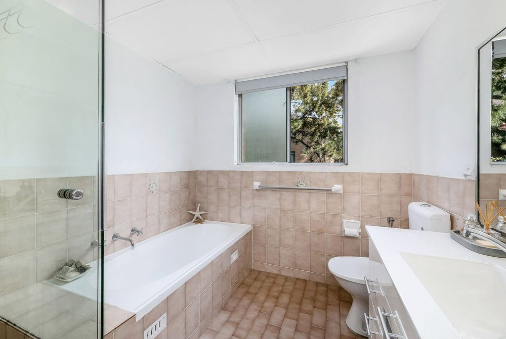 2 / 42-44 Sir Joseph Banks Street, Bankstown