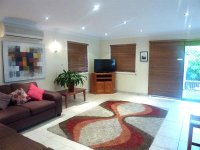 14 Stoney Creek Rd, Beverly Hills