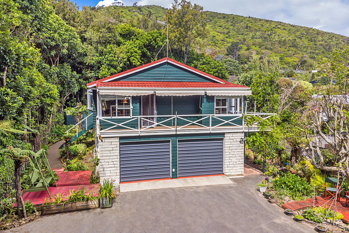 15B Kakariki Grove, Waikanae
