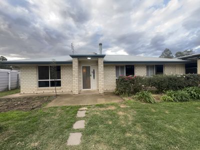 16 Malar Crescent, Booie