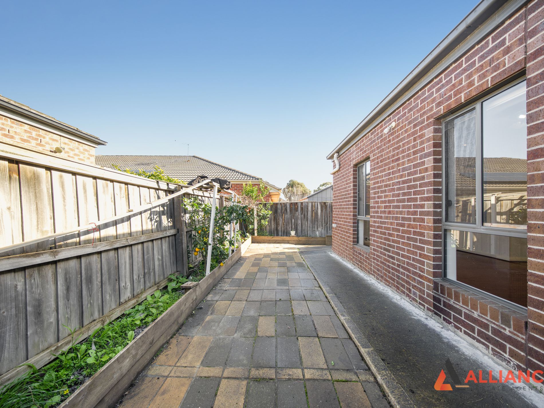 16 Juggal Close, Epping