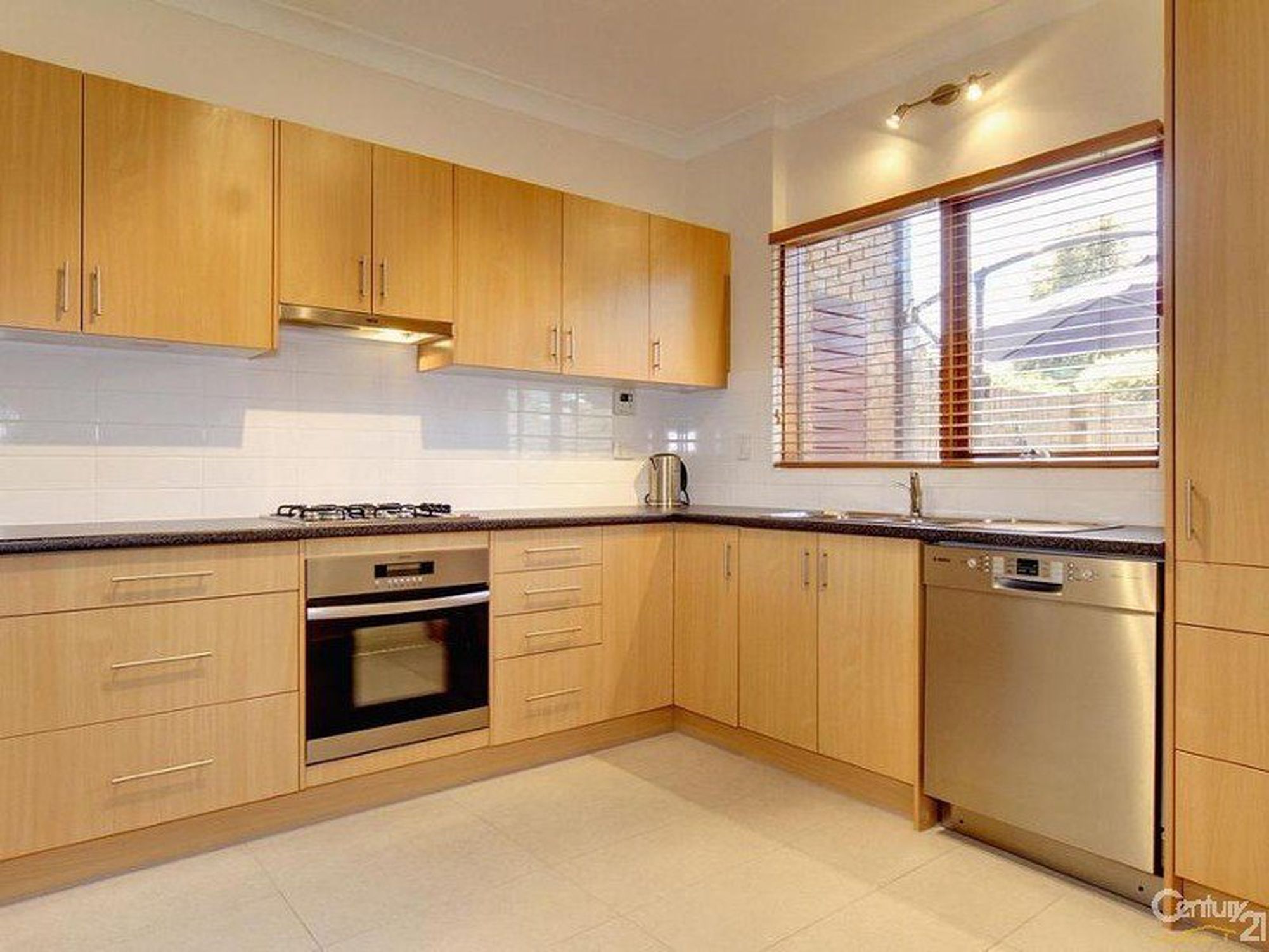 1 / 18 Adelphi Terrace, Glenelg North