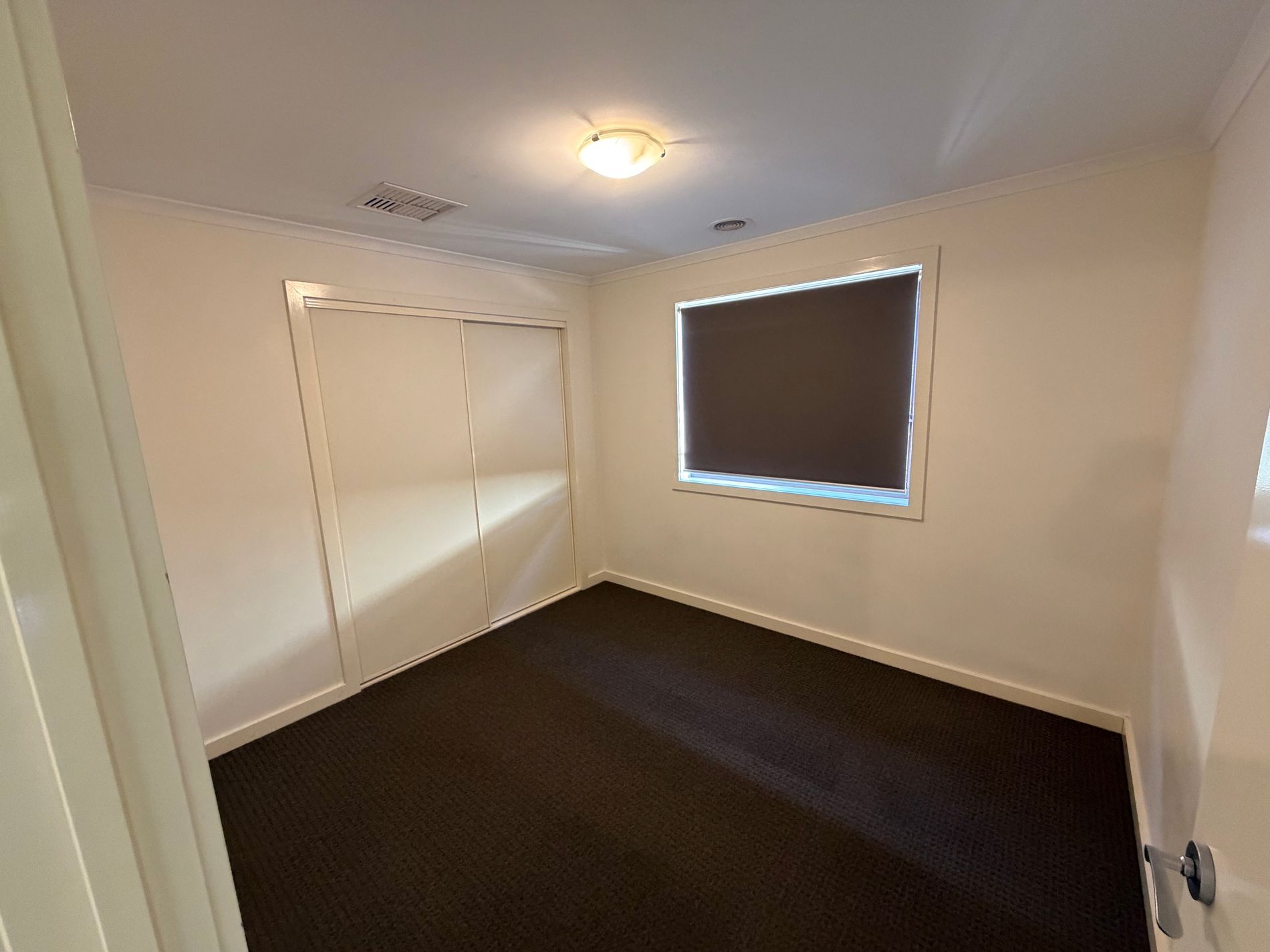 2 / 2 Lilly Pilly Close, Werribee