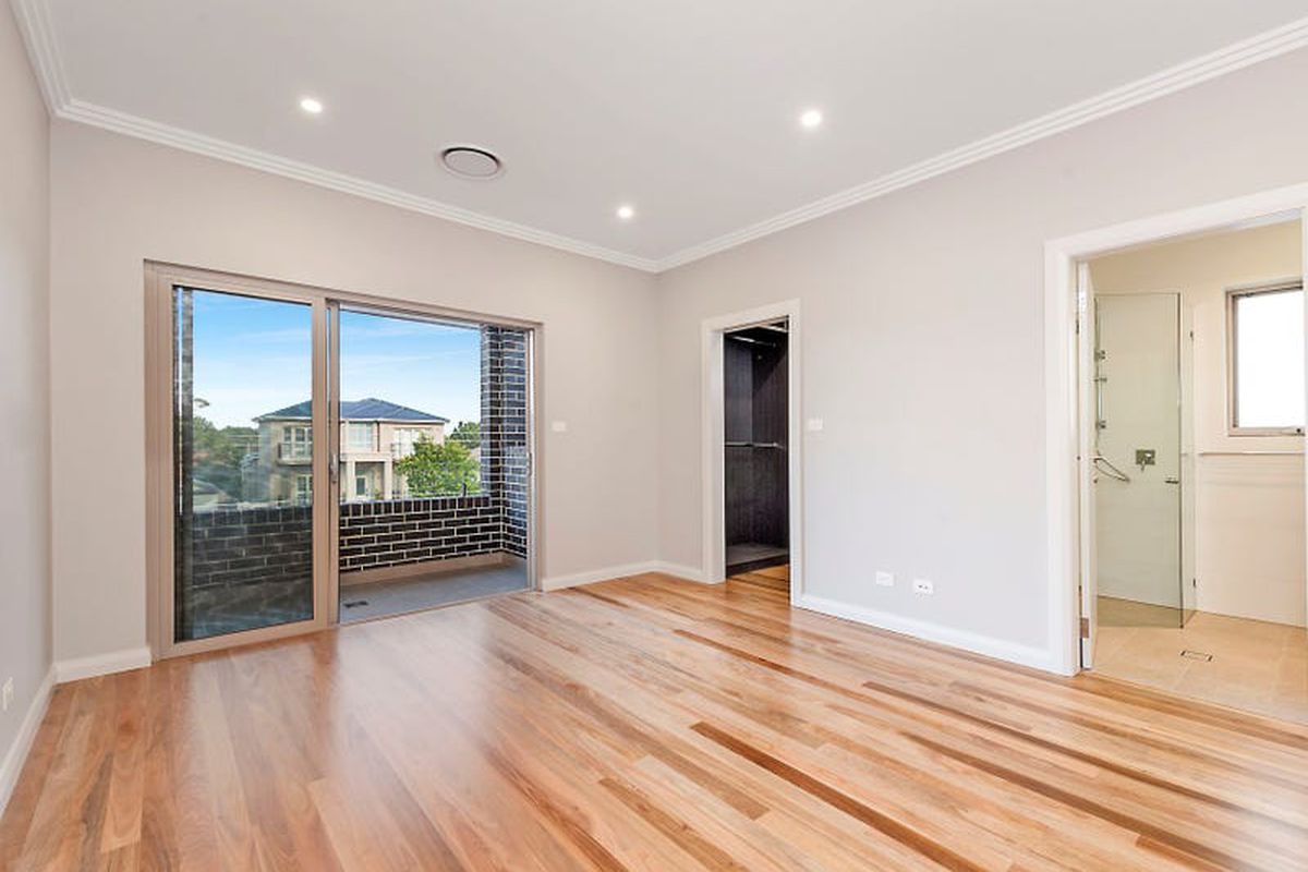 2 / 60 First Avenue, Rodd Point