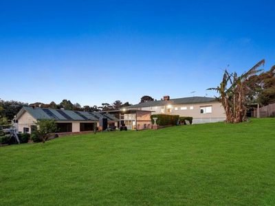 8 Stanhill Drive, Cranbourne South