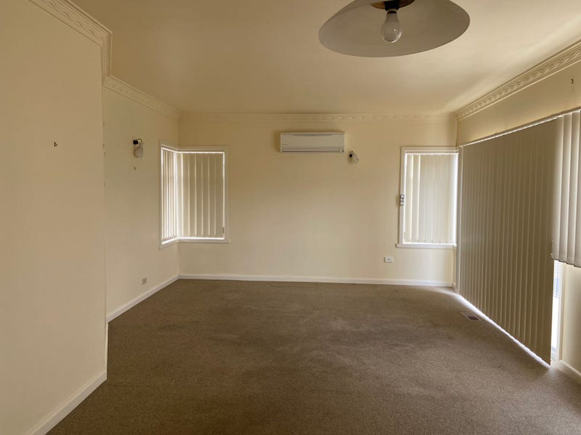 11 Kirriemuir Street, Hamlyn Heights