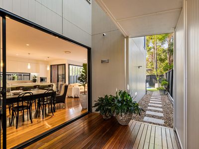22 Graceville Avenue, Graceville