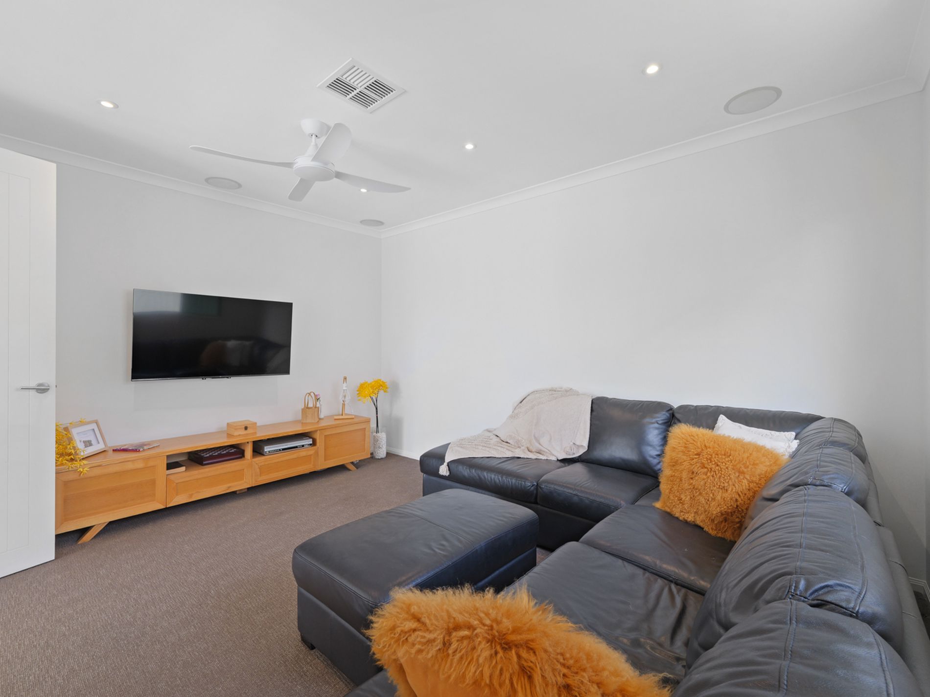 38 TARAWA STREET, Kawana Island