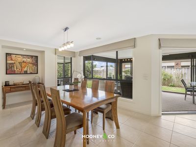 33 Yammerbook Way, Cranbourne East