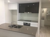 2 / 8 Hunt Street, Hamilton