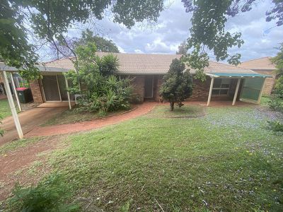 9 Fairview Drive, Kingaroy