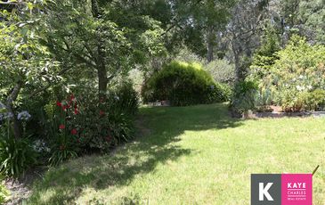 6 McArthur Road, Beaconsfield Upper
