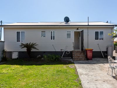 18 Cook Crescent, Mayfield