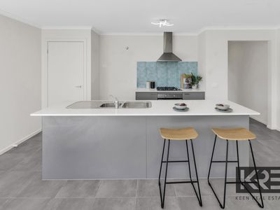 18 Gaudi Boulevard, Corinella