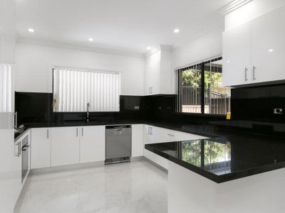 6 / 8 Dempster Street, West Wollongong