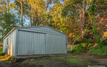 16 Belgrave Avenue, Cockatoo