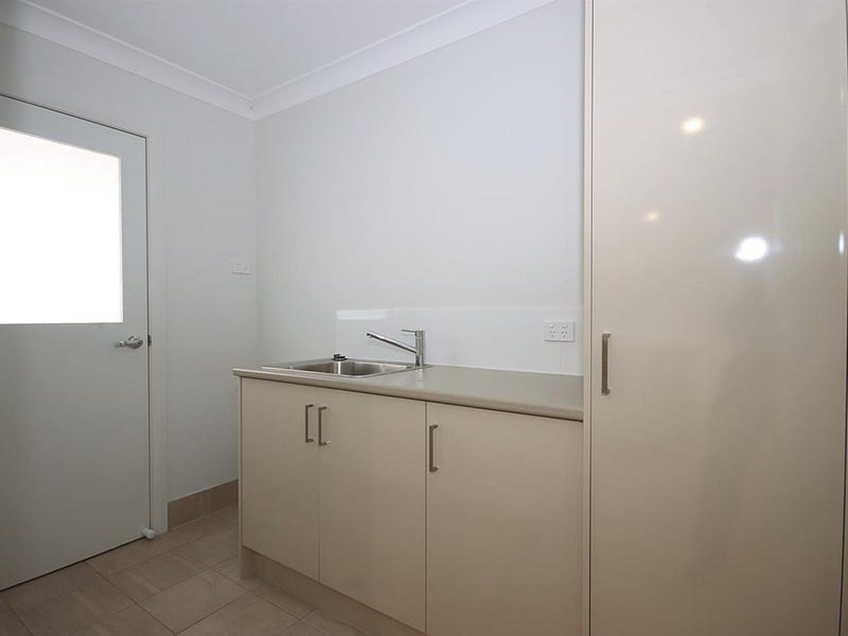 1A Broughton Circuit, Tanilba Bay, Tanilba Bay - Thumbnail 7