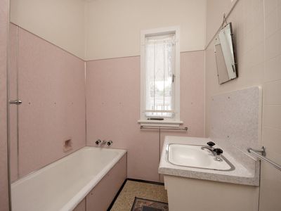 106 Glebe Road, Booval