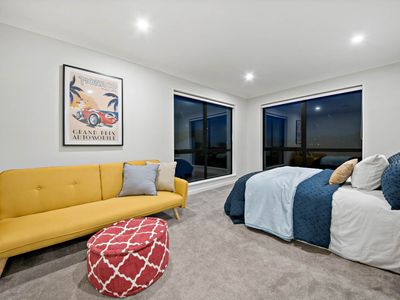 8 Teitei Rise, Flat Bush