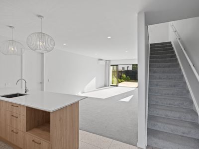 17 Eminence Drive, Northwood