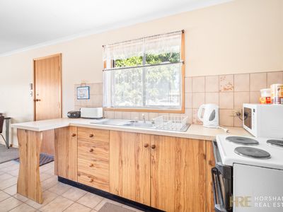 1 / 12 Remlaw Road, Horsham