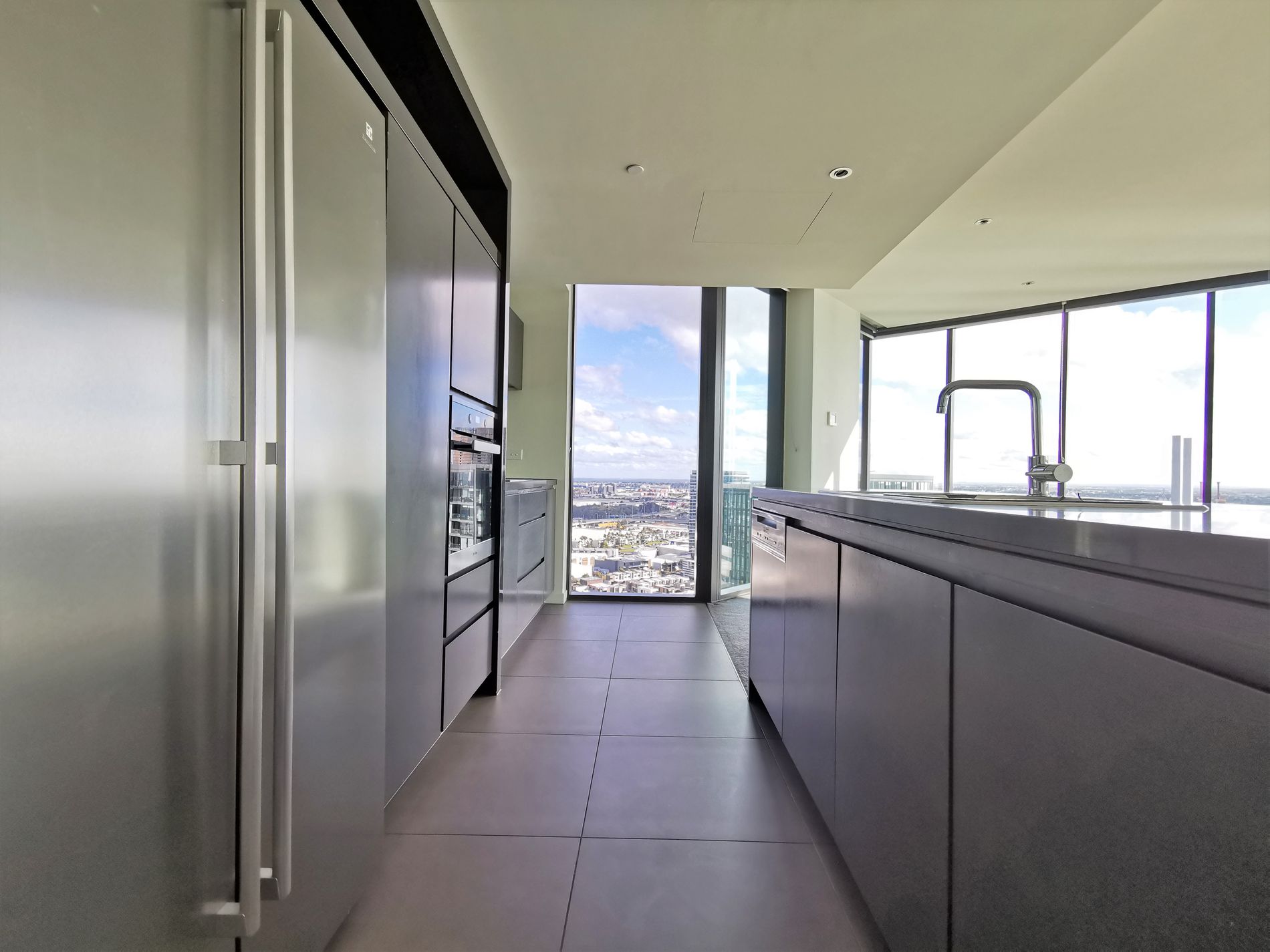 2802 / 9 Waterside Place, Docklands