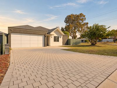 28 Fulman Way, Lynwood