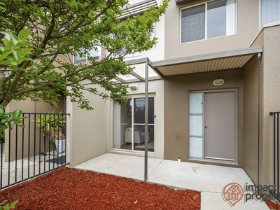 64  / 64 Kings Canyon Street, Harrison