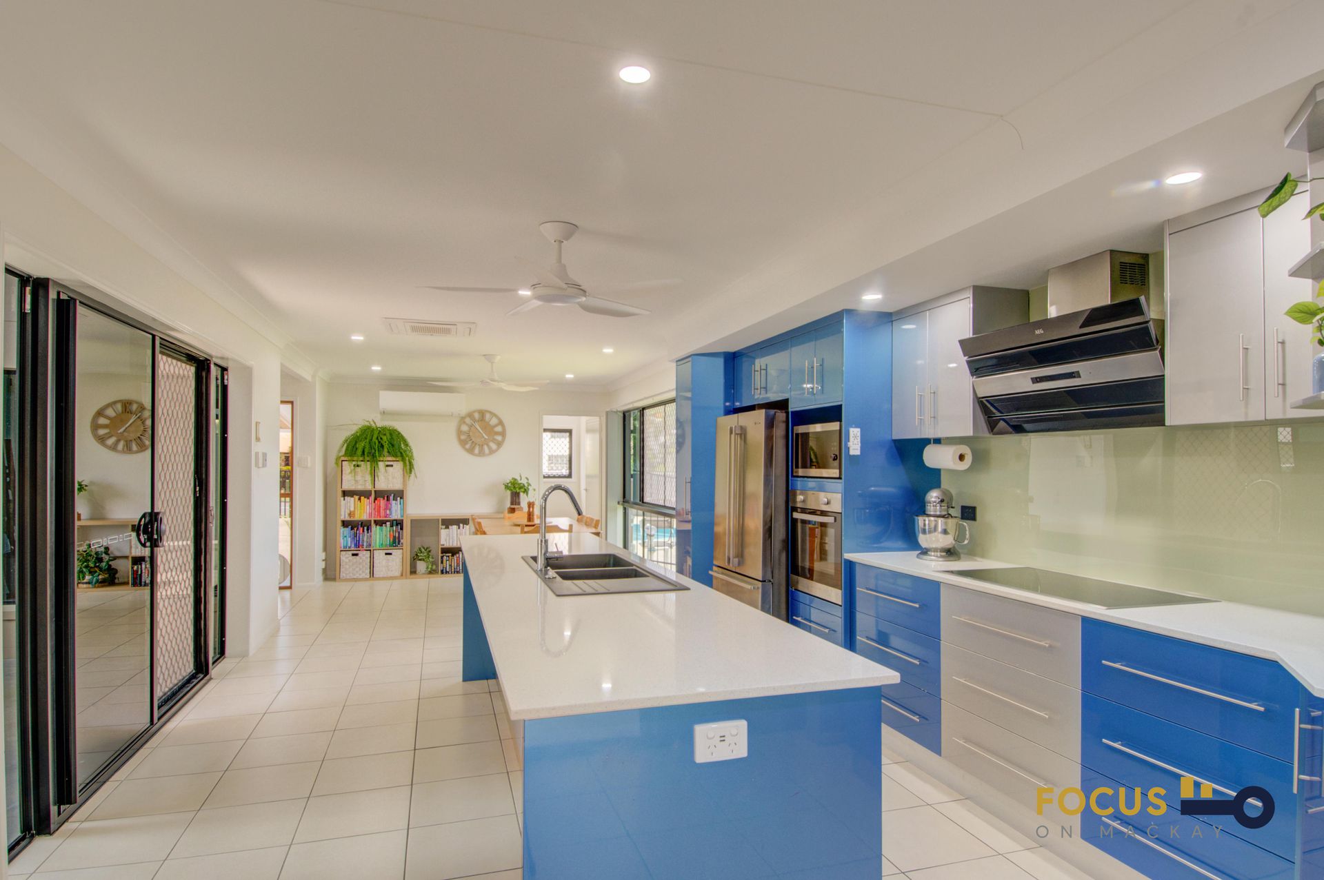1 Gingham Street, Glenella
