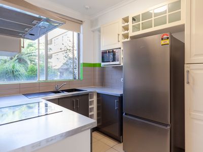 4 / 52 The Crescent, Dee Why