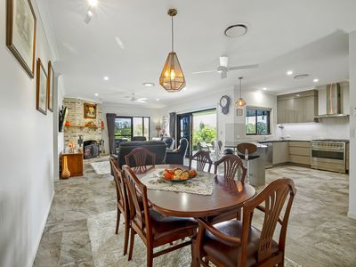6 Channel Court, Pie Creek