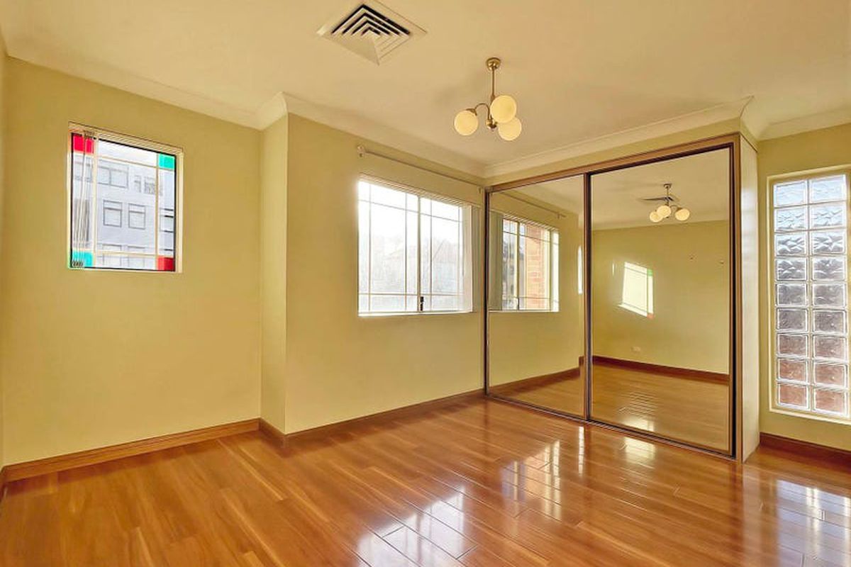 18 Carilla Street, Burwood