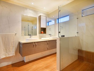 17 Vestia Walk, Stirling