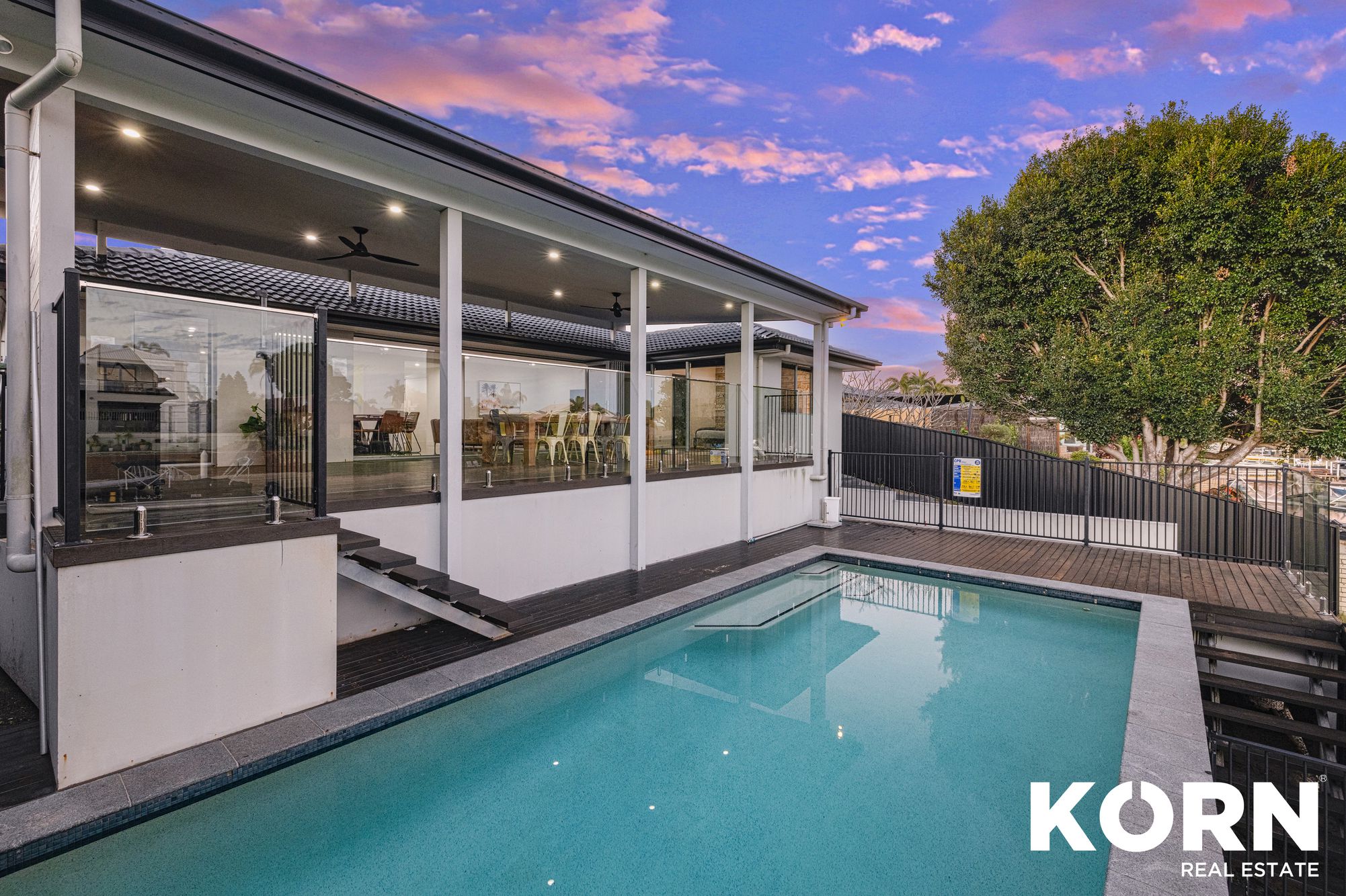 26 Coobowie Street, Broadbeach Waters