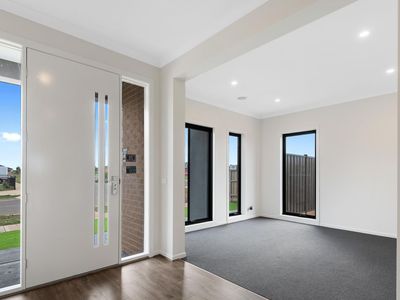 3 Queensbridge Avenue, Tarneit