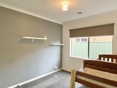 35 Manuka Grove, Wyndham Vale