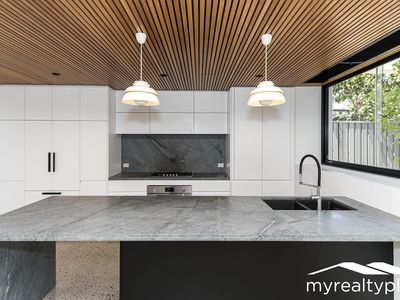 20B Howard Parade, Salter Point