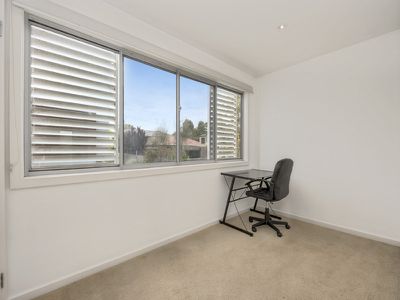 18 Waxflower Crescent, Bundoora