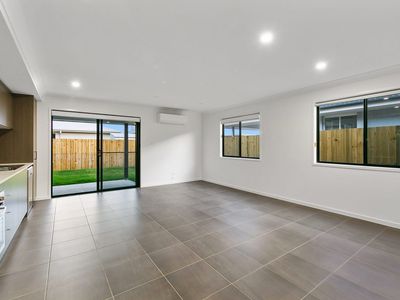 1 / 13 Paperbark Place, Ormeau