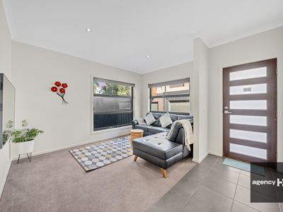 35 / 8 The Crossing, Caroline Springs
