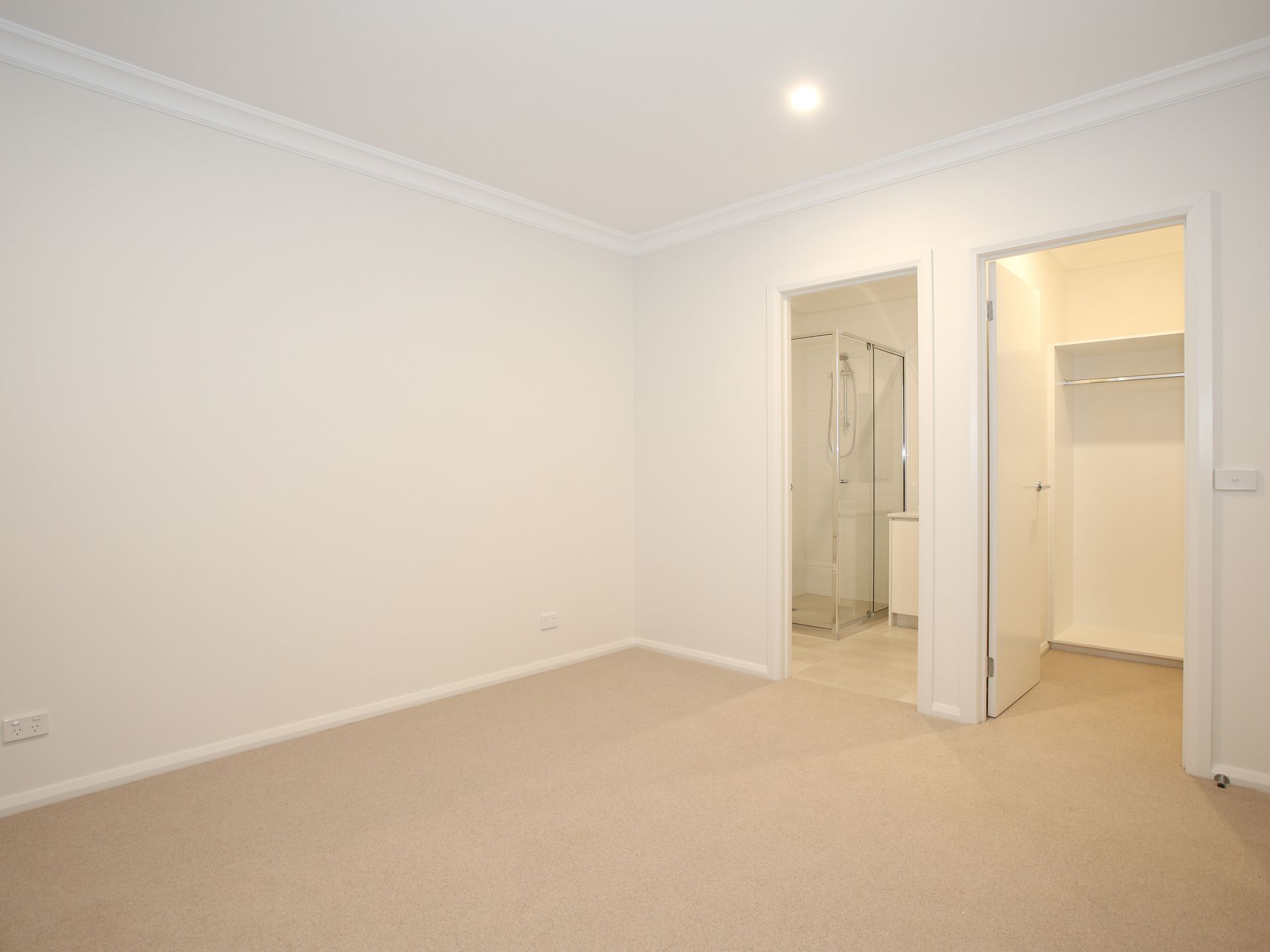 14 COCKATIEL STREET, Narre Warren