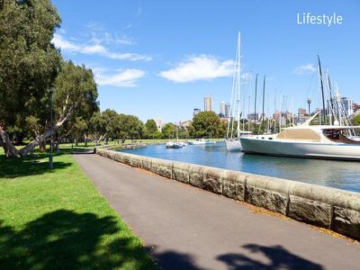 2 / 28 New Beach Road, Darling Point