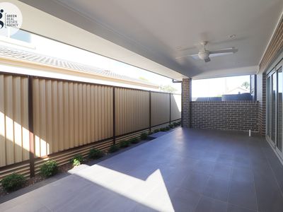 28 Hawkesbury Road, Westmead