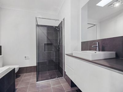 8A Eager Street, Corrimal