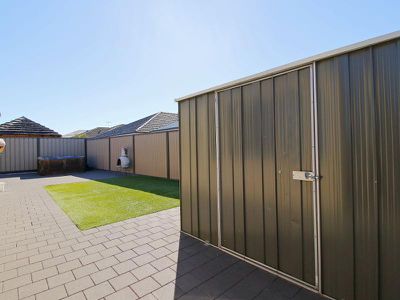 10 Narbone Way, Piara Waters